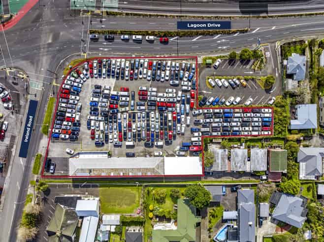 Prominent Panmure corner site with holding income