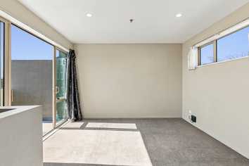 10/9 Cameron Street, Sydenham