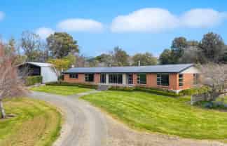 3660 Waipahi Highway, Wairuna