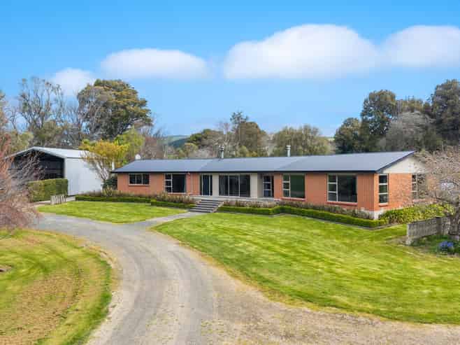 3660 Waipahi Highway, Wairuna