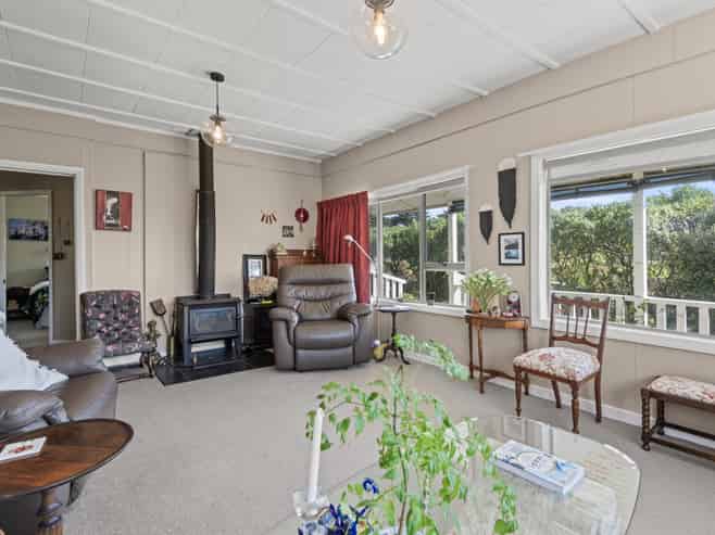 7 Nash Parade, Foxton Beach