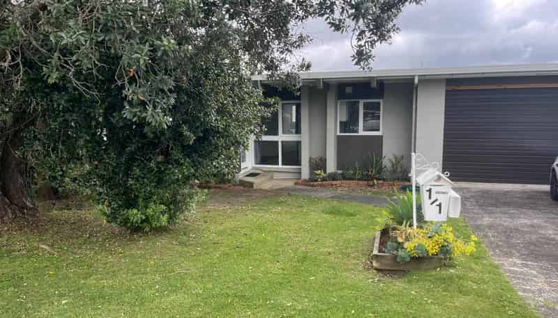 1/1 Corrella Road, Belmont