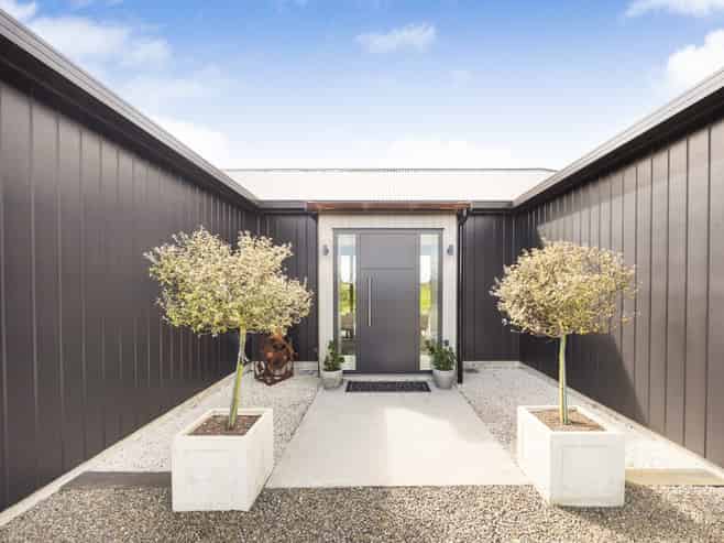 51 View Road, Halcombe