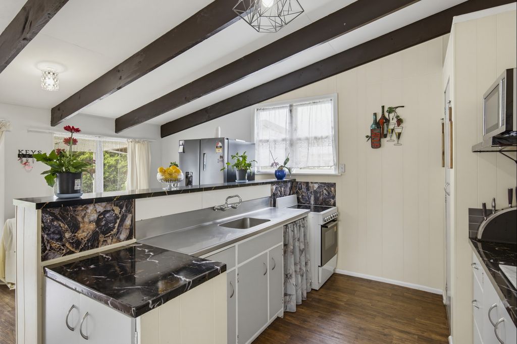 Old-School Charm with Room to Spread Out! 2