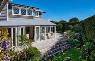 2 Tawa Street, Eastbourne