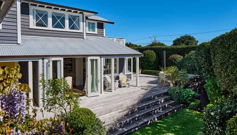 2 Tawa Street, Eastbourne