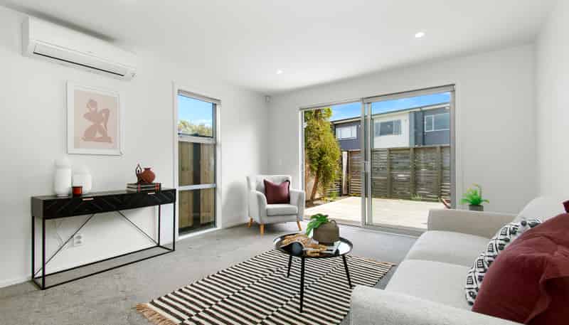 28A Barber Grove, Moera