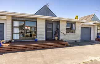 2/2 Ypres Street, Greenmeadows