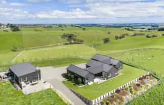 51 View Road, Halcombe