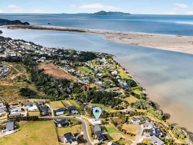 30 Jordan Street, MANGAWHAI HEADS