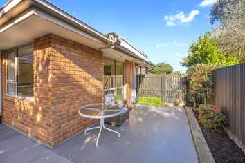 104A Hills Road, Edgeware