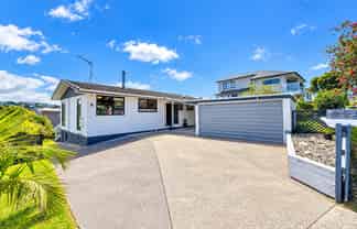 13 Manuwai Road, Torbay