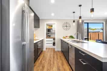 27 Minerva Crescent, Woodend