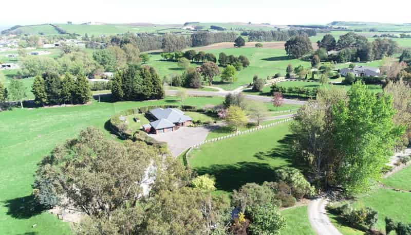 275 Homestead Road, Weston