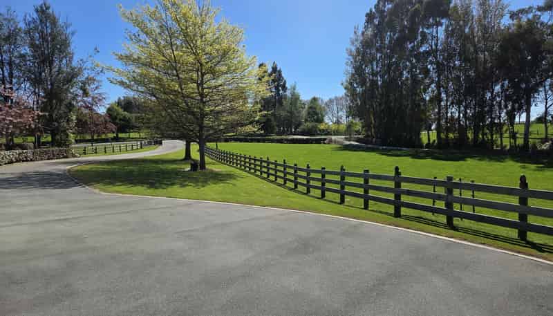 275 Homestead Road, Weston