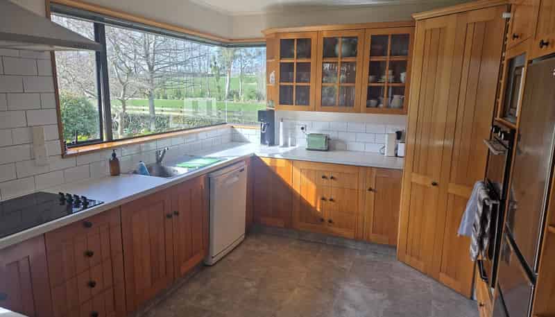 275 Homestead Road, Weston