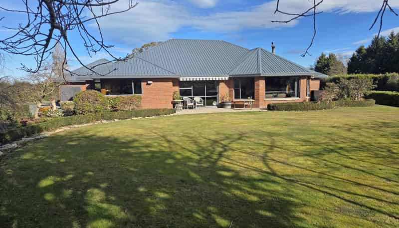 275 Homestead Road, Weston