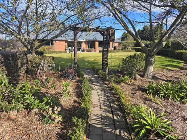 275 Homestead Road, Weston