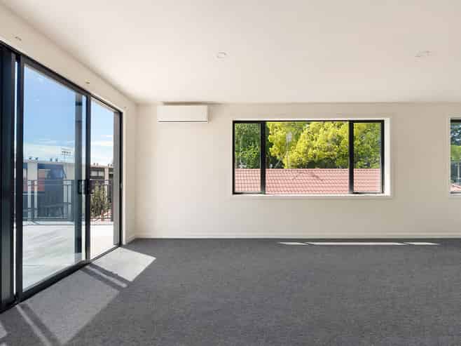 127A Fourteenth Avenue, Avenues