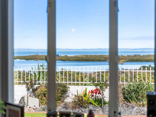 14 Eloise Place, Clendon Park