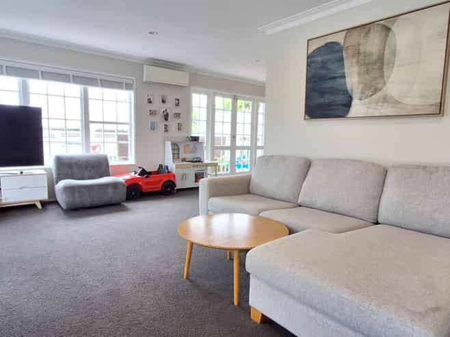 1B Benders Avenue, Hillcrest