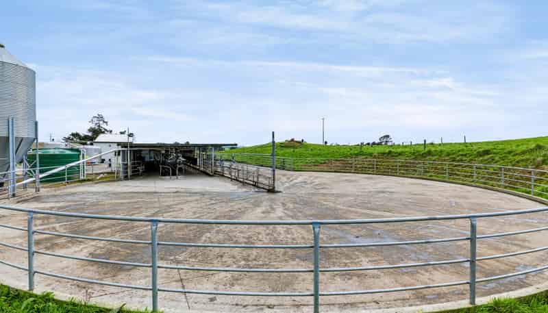 401 Bird Road, Stratford