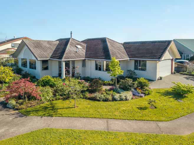 8 Tyree Drive, Stoke