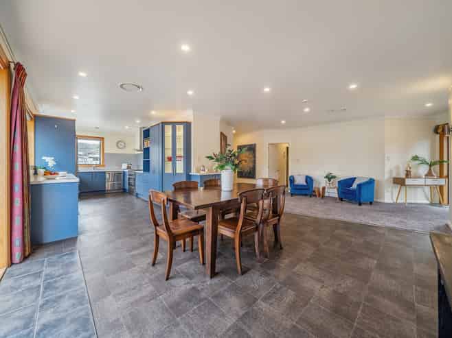 25 Argyle Grove, Trentham