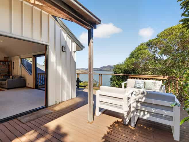 14 Buxtons Road, Lyttelton