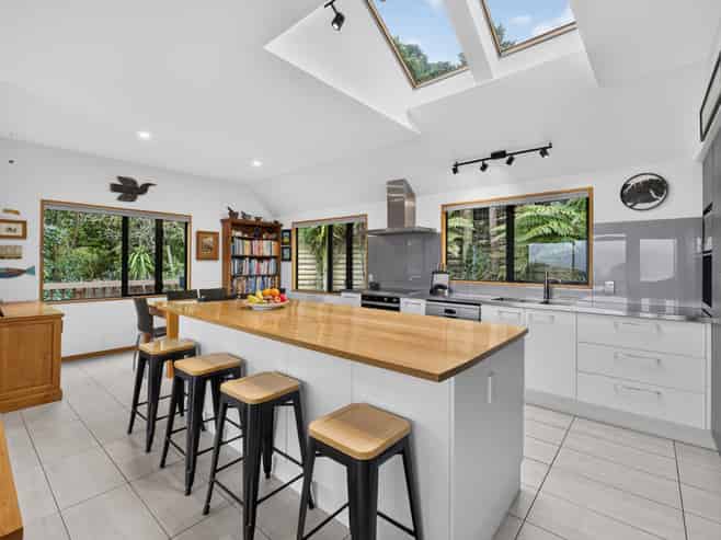 14 Buxtons Road, Lyttelton
