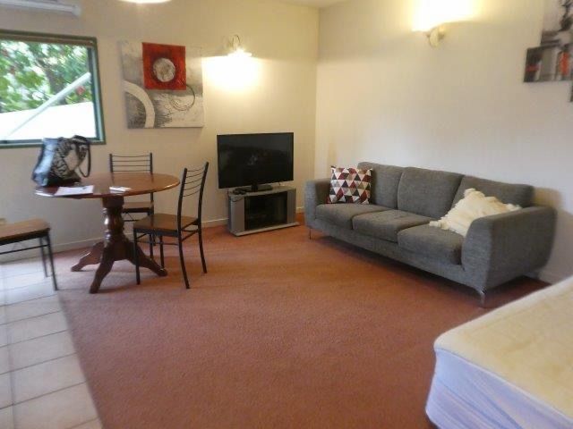 Studio on Queenstown Hill 1
