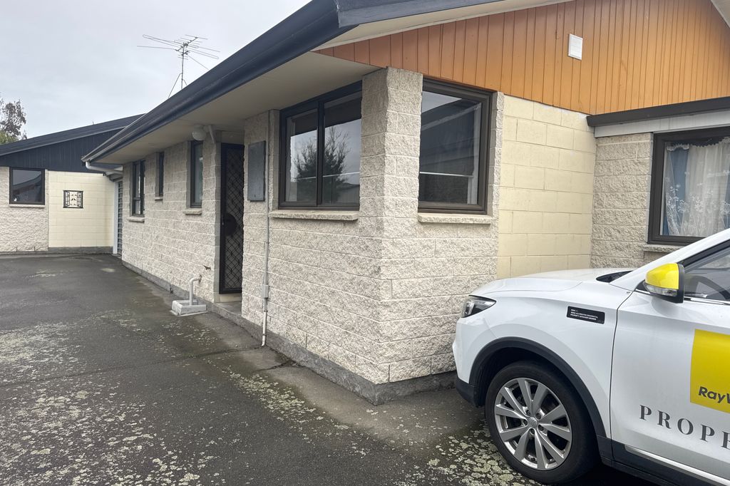 2 Bedroom Flat 4