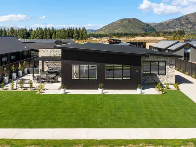 10 Packer Road, Wanaka