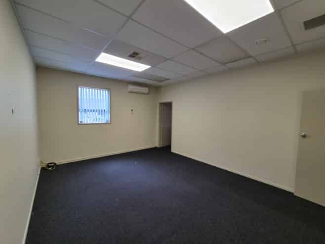 Central Cambridge commercial space with parking