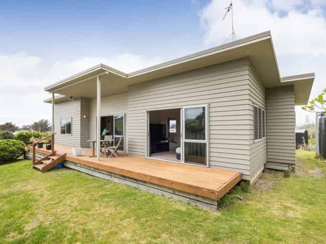 14 Barber Street, Foxton Beach