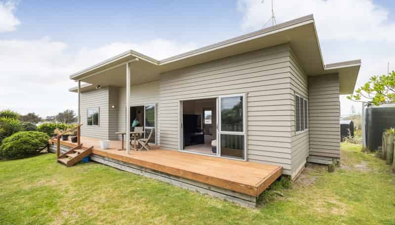 14 Barber Street, Foxton Beach