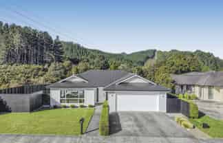80 Riverstone Drive, Riverstone Terraces
