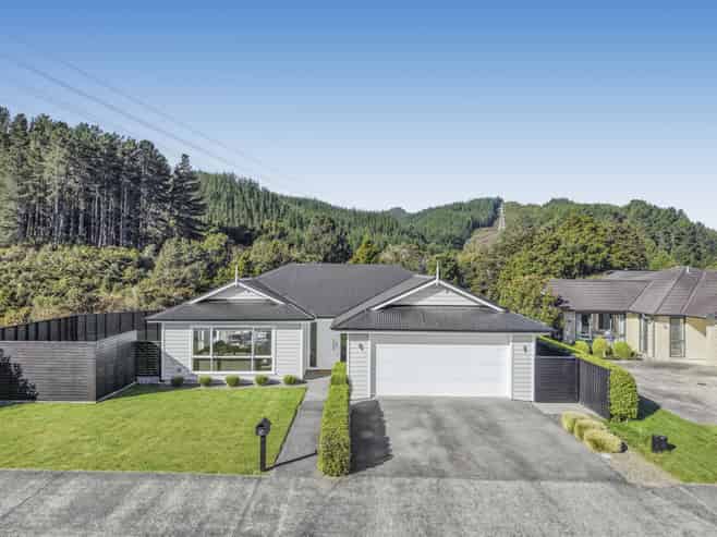 80 Riverstone Drive, Riverstone Terraces