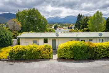 9 Burnby Place, Te Anau
