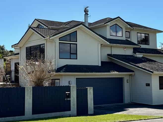 11 Toru Road, Paraparaumu Beach