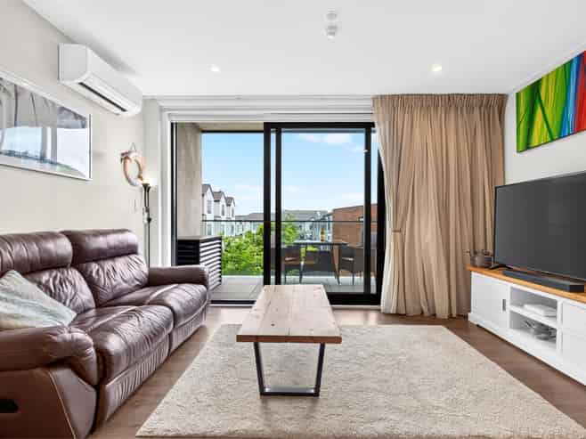 110/57 Mapou Road, Hobsonville