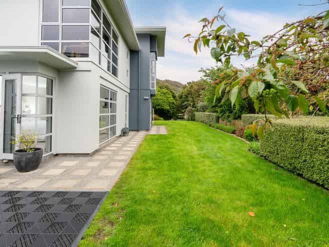 7 Caughley Grove, Karori