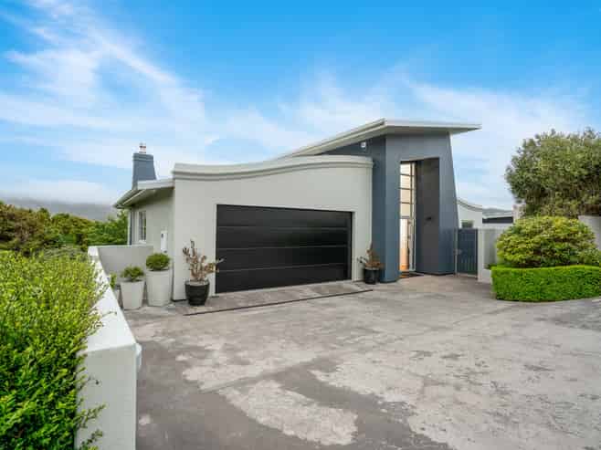 7 Caughley Grove, Karori