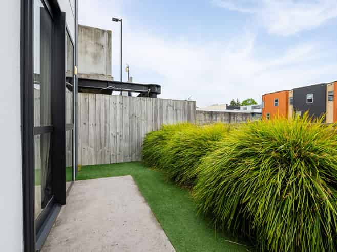 5/1 Vialou Street, Hamilton Central