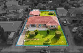 2 Buckingham Crescent, Papatoetoe