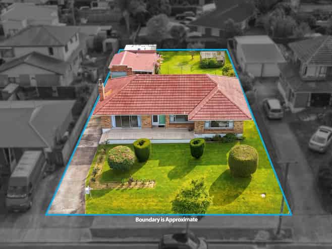 2 Buckingham Crescent, Papatoetoe