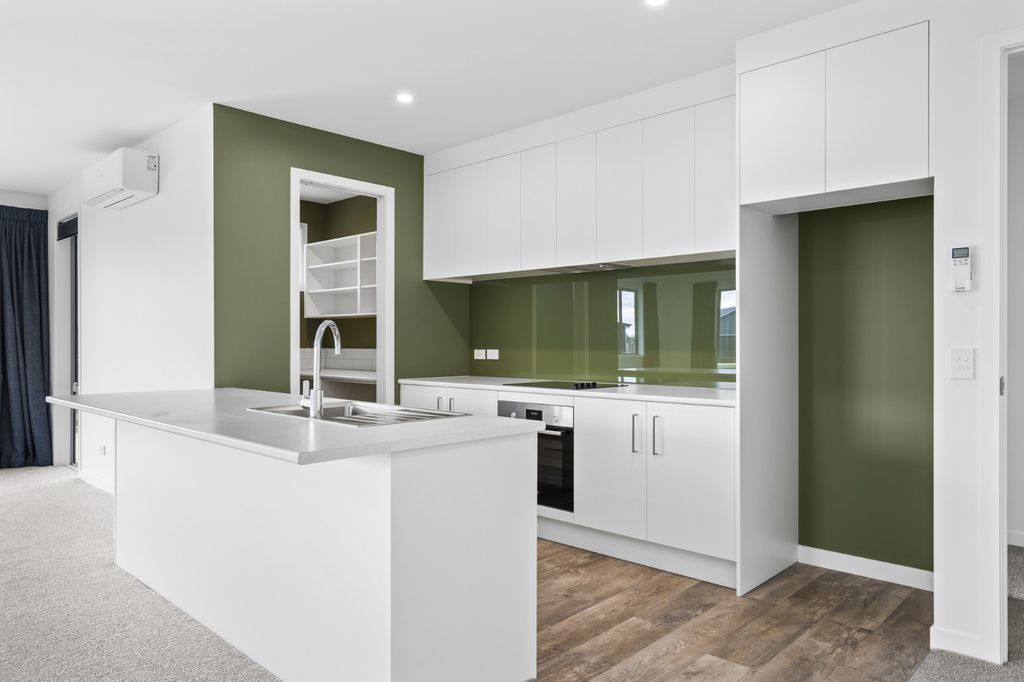 Spacious home in a quiet cul-de-sac! 2