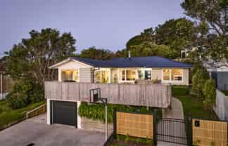8 Beazley Avenue, Paparangi