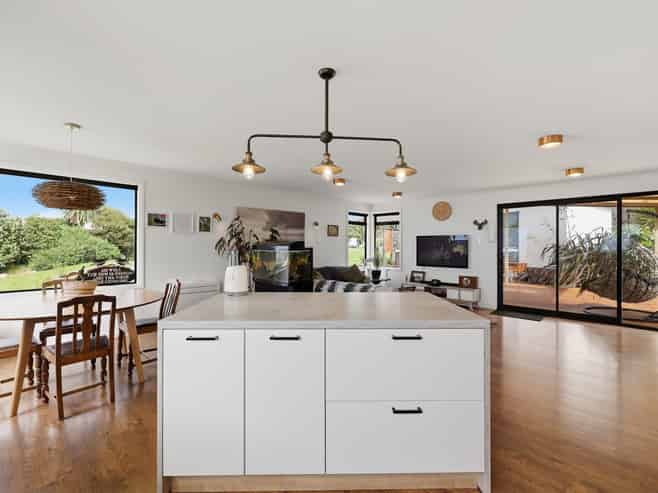 8 Ellersley Street, Halfway Bush