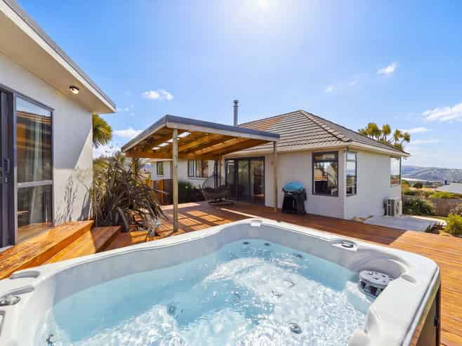 8 Ellersley Street, Halfway Bush